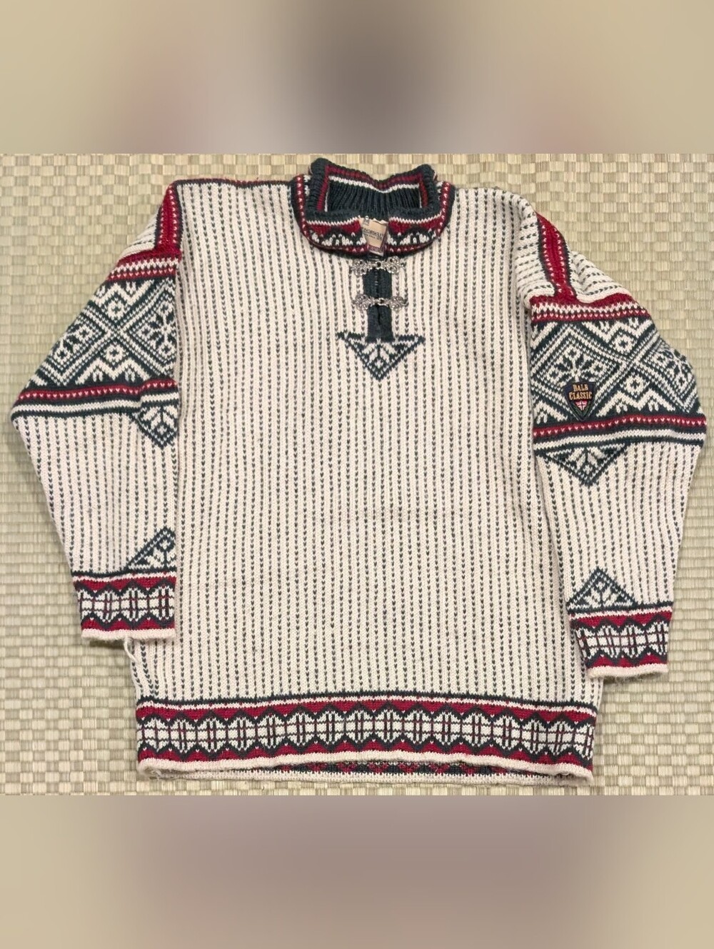 Dale of Norway 100% Pure Wool Clasp Neck Sweater Men's Size Large Made in Norway